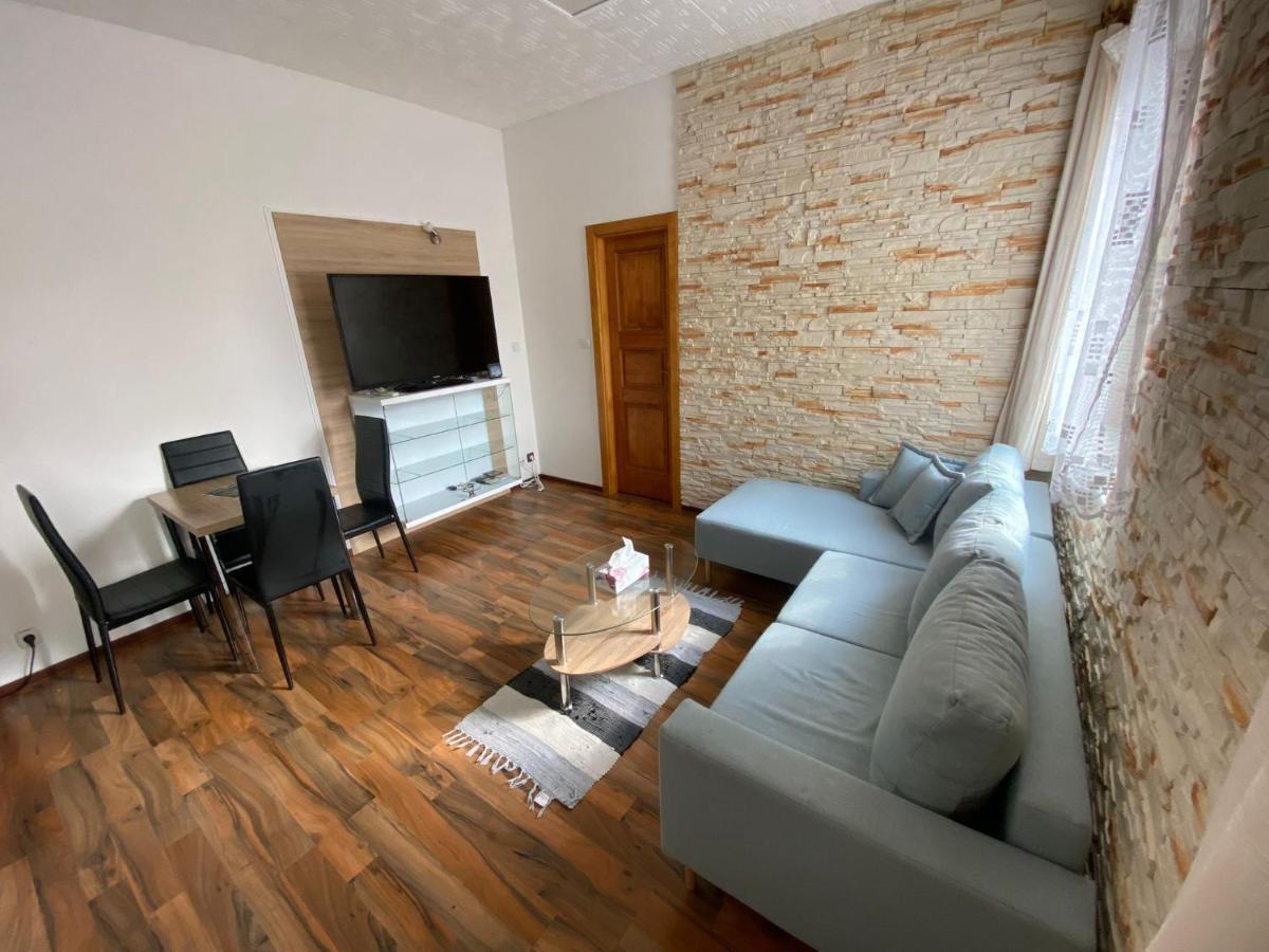 Apartment Hlinska Ческе-Будеёвице Экстерьер фото